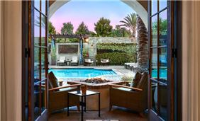 Firepit Room View